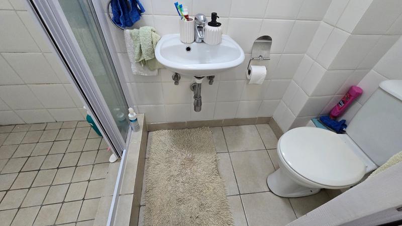 2 Bedroom Property for Sale in Somerset West Western Cape